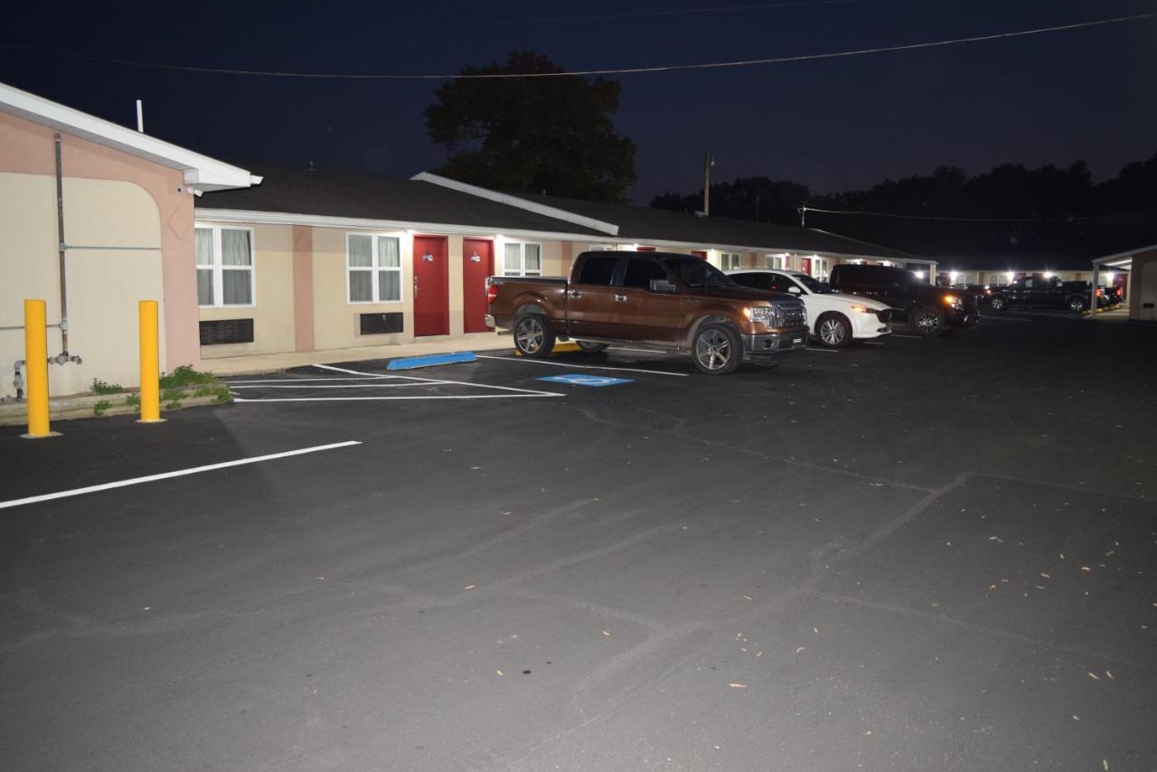 White Oaks Motel Pennsville/Carneys Point Buitenkant foto