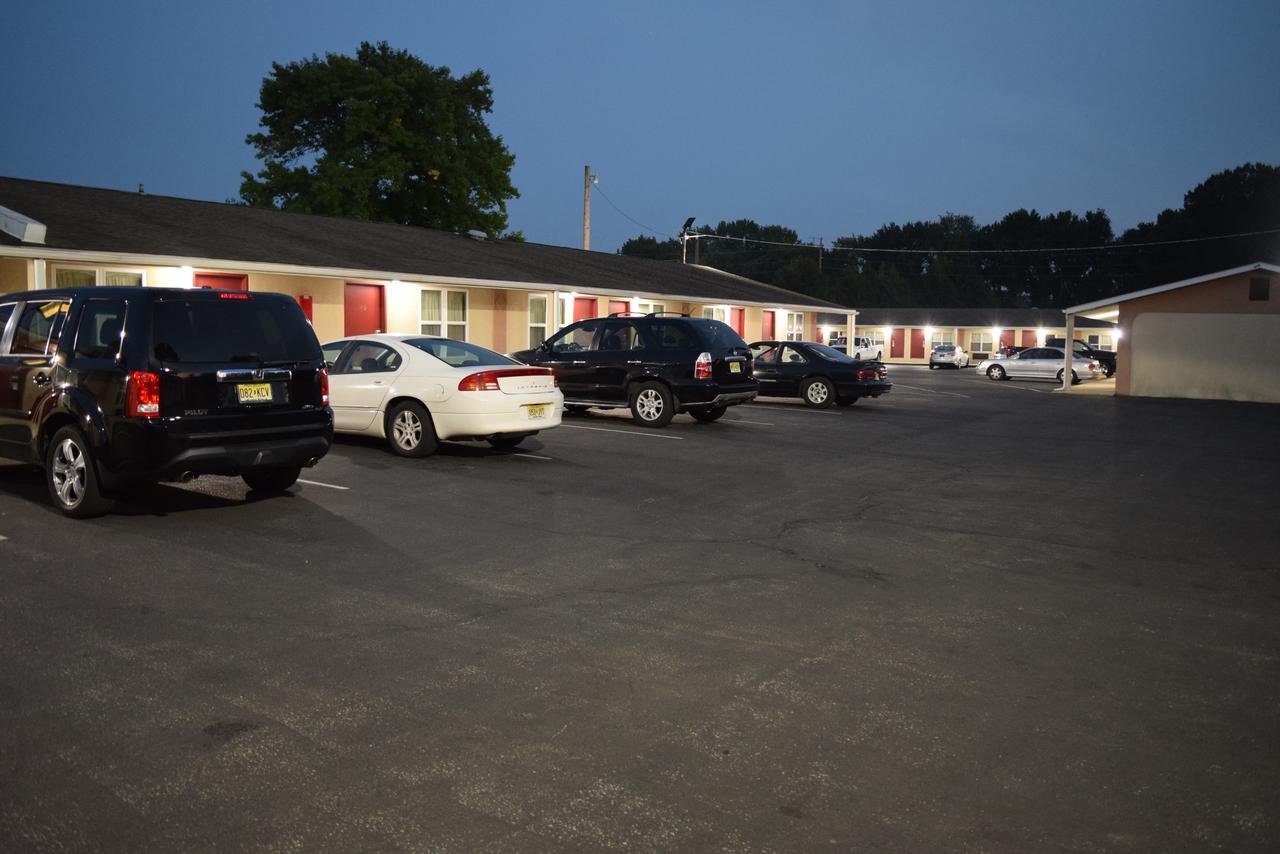 White Oaks Motel Pennsville/Carneys Point Buitenkant foto